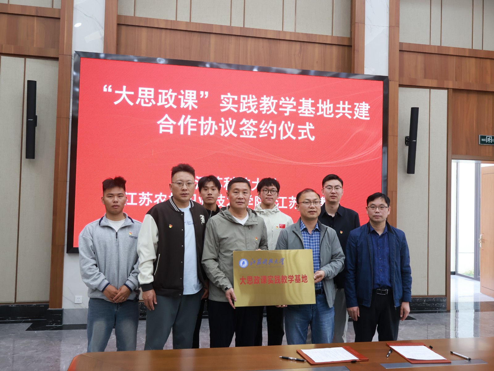 1745401015115687.jpg IMG_2033.JPG