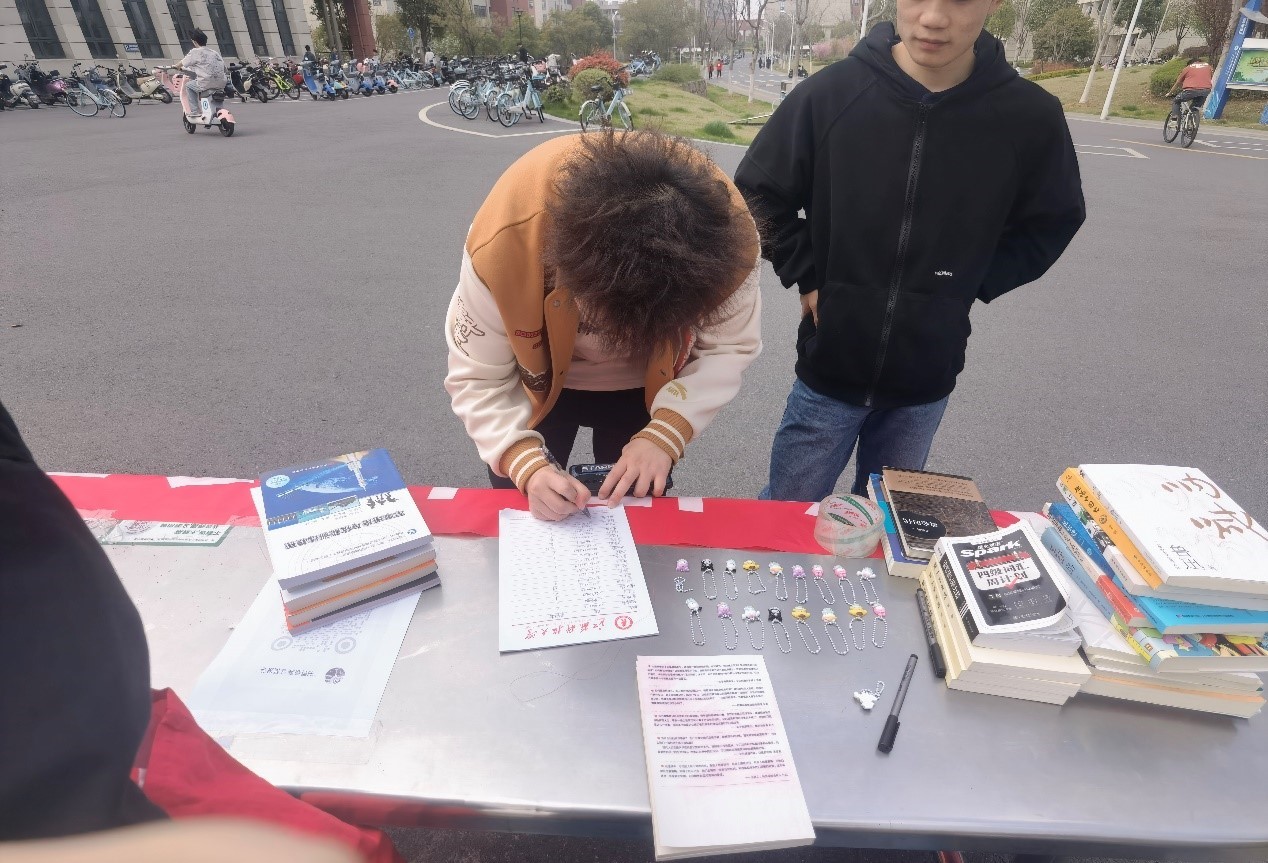 1711968431375978.jpg 图片2.jpg